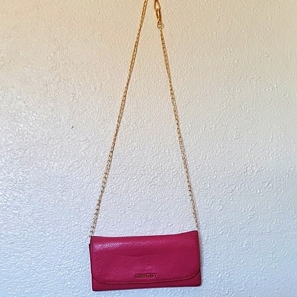 Miu Miu Pink Clutch with Gold Chain - Picture 1 of 14